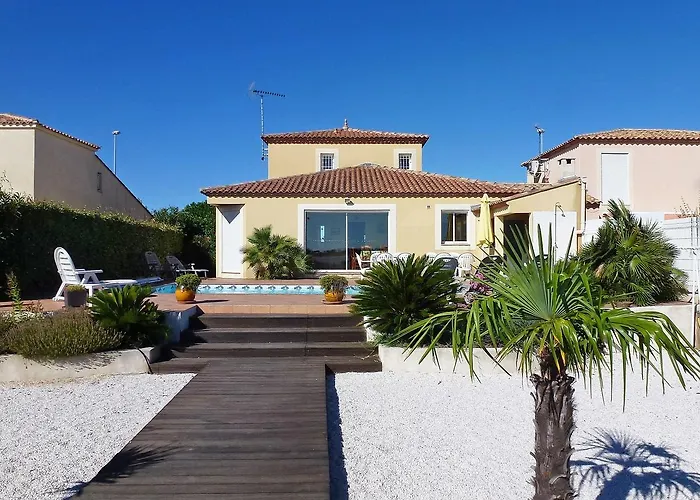 Oree Des Salines By Interhome Le Grau-du-Roi